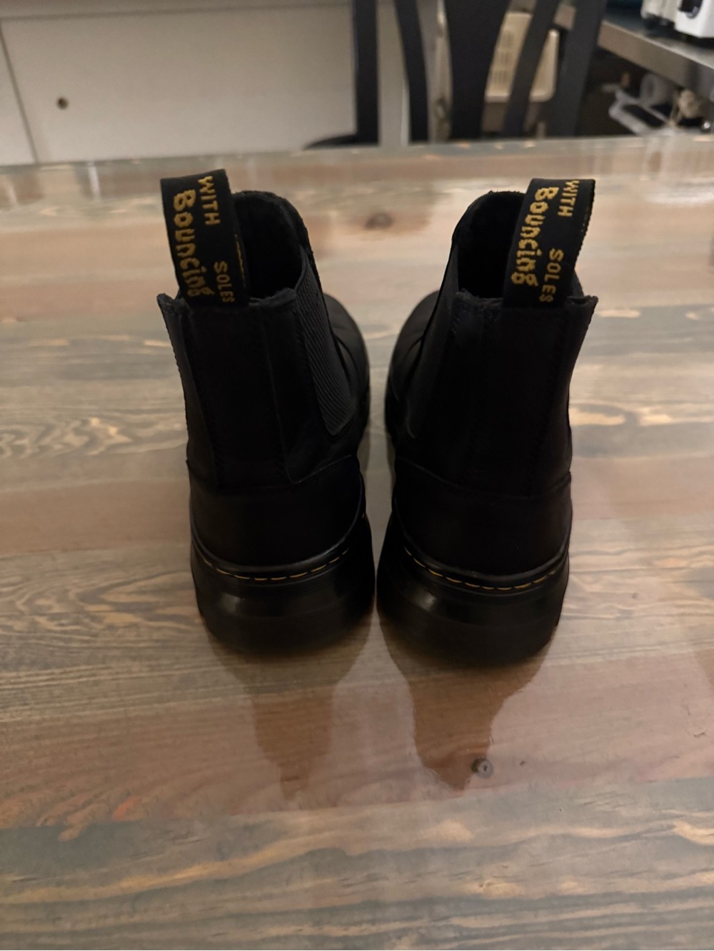 Dr. Martens Black leather Chelsea Slip-On Boots with Heel Tabs size 37 US 6 or 7 - Picture 8 of 11